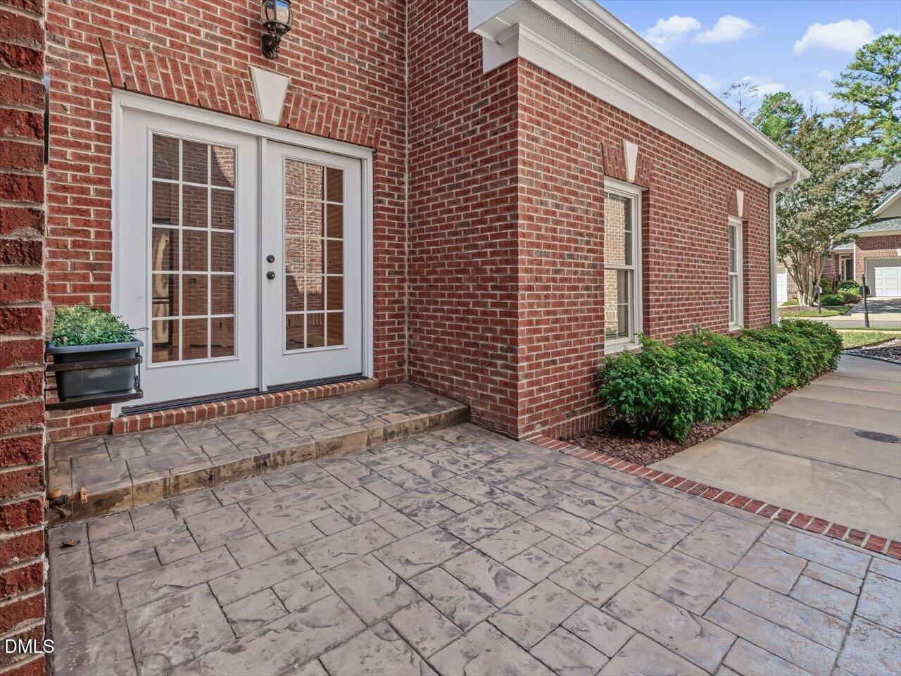 815 Running Brook Trail Raleigh, NC 27609 - Photo 38 of 96 38-Courtyard Entry