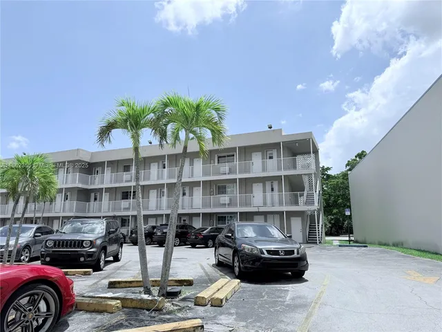 $369,900 | 6580 Santona Street, Unit A31, Coral Gables, FL 33146