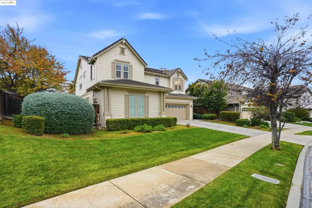 $1,088,000 | 2910 Mesa Oak Court, Brentwood, CA 94513