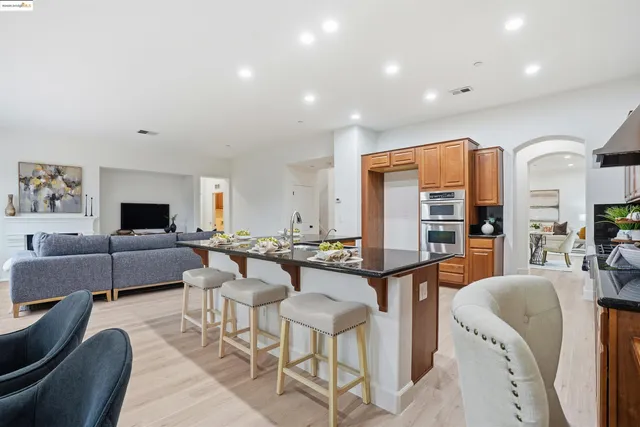 $1,088,000 | 2910 Mesa Oak Court, Brentwood, CA 94513