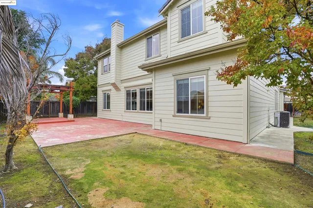 $1,088,000 | 2910 Mesa Oak Court, Brentwood, CA 94513