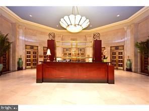 $352,500 | 1600 Arch Street, Unit 907, Philadelphia, PA 19103