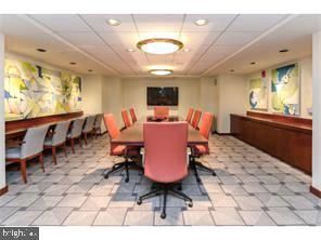 $352,500 | 1600 Arch Street, Unit 907, Philadelphia, PA 19103