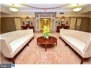 $352,500 | 1600 Arch Street, Unit 907, Philadelphia, PA 19103