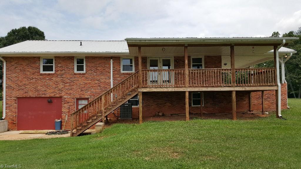 1126 Ralph Boyles Road King, NC 27021 - Photo 4 of 7