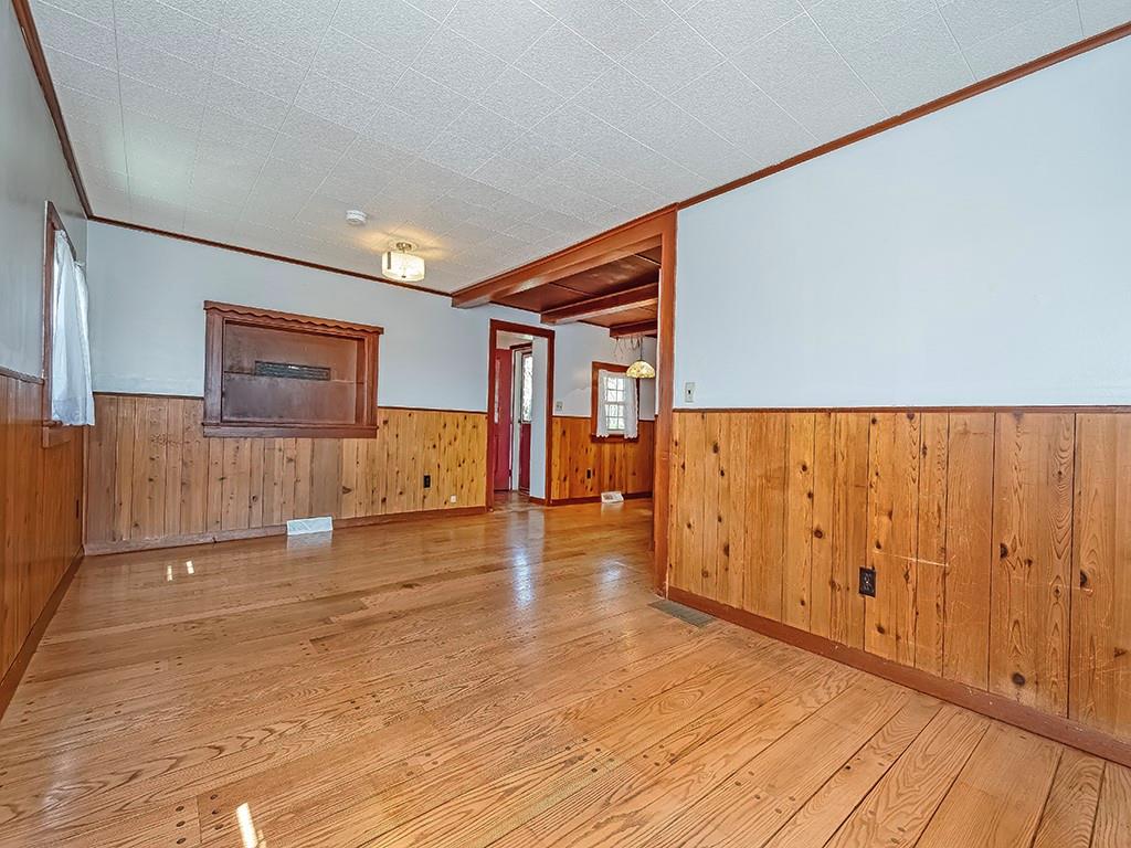 188 Thorn Run Road Butler, PA 16001 - Photo 12 of 25 a view of a livingroom with wooden floor