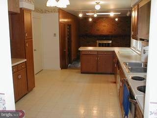 1718 Ziegler Road Pennsburg, PA 18073 - Photo 5 of 6