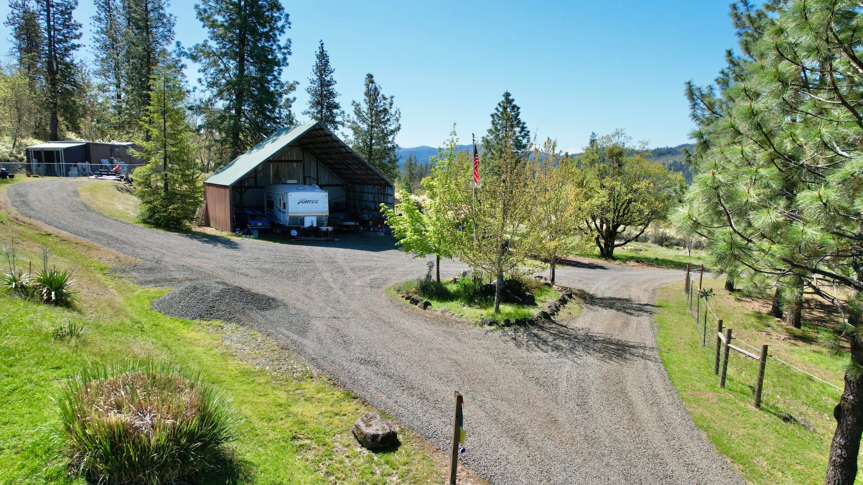12888 McNeil Creek Road Trail, OR 97541 - Photo 9 of 32 Barn/Storage