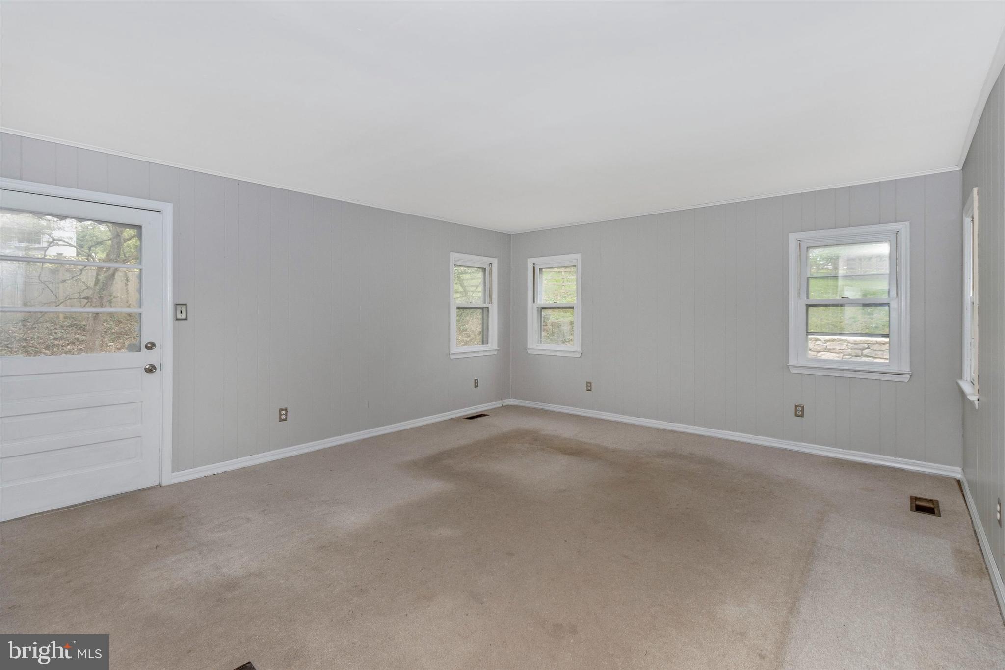 414 Devon State Road Devon, PA 19333 - Photo 14 of 31 an empty room with windows