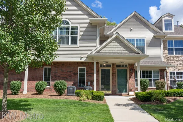 $1,800 | 49144 West Woods Drive, Utica, MI 48317