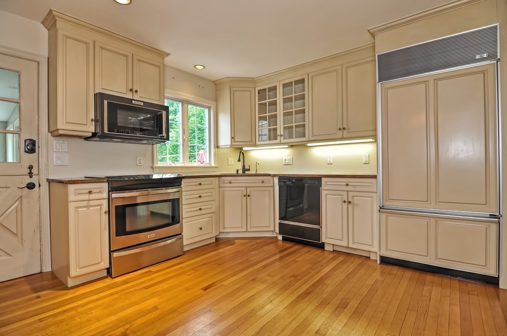 149 Highland Road Somerset, MA 02726 - Photo 11 of 30 Gallery Image 11
