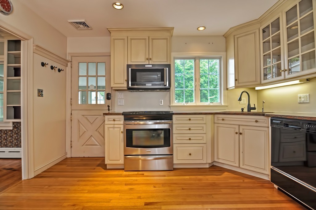 149 Highland Road Somerset, MA 02726 - Photo 12 of 30 Gallery Image 12