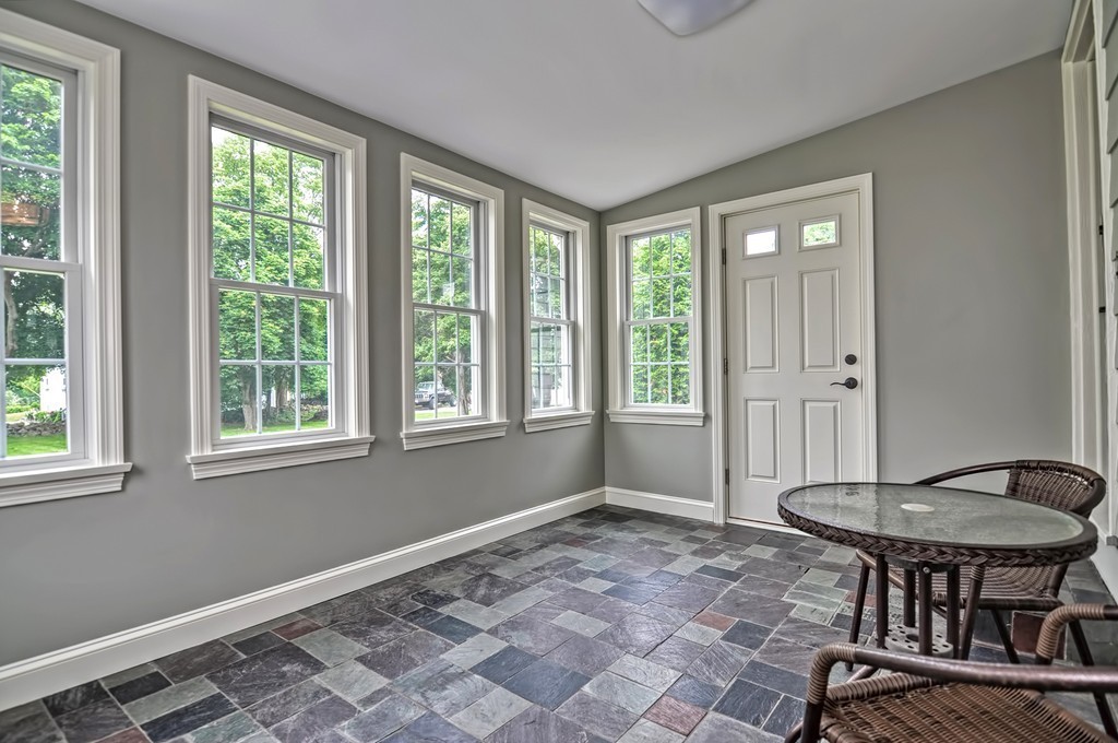 149 Highland Road Somerset, MA 02726 - Photo 9 of 30 Gallery Image 9