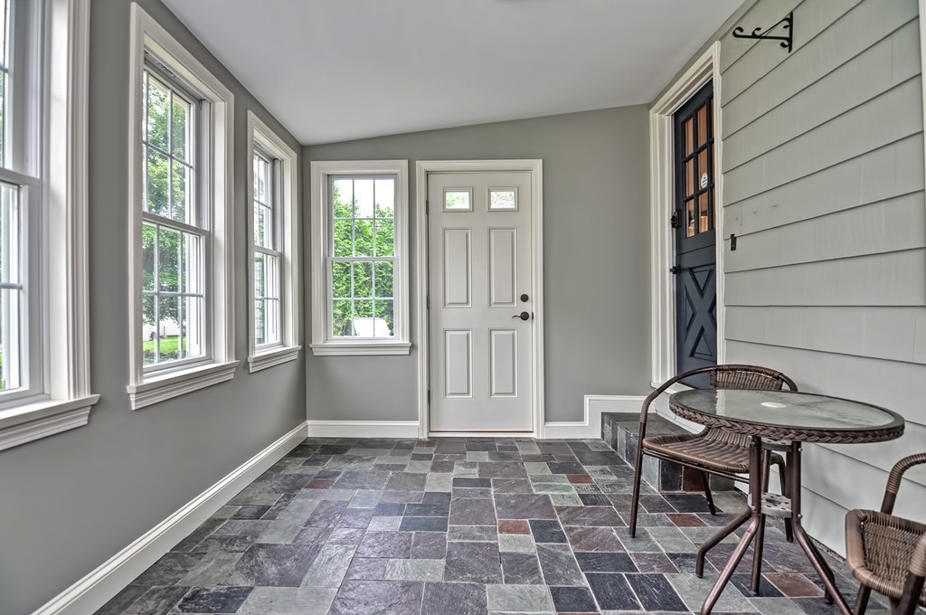 149 Highland Road Somerset, MA 02726 - Photo 10 of 30 Gallery Image 10