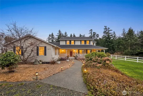 $1,300,000 | 1870 West Cloud Way, Oak Harbor, WA 98277