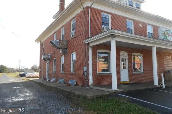 $1,375 | 9460 Williamsport Pike, Falling Waters, WV 25419