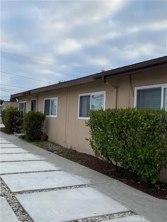 $2,000 | 1440 West 220th Street, Torrance, CA 90501