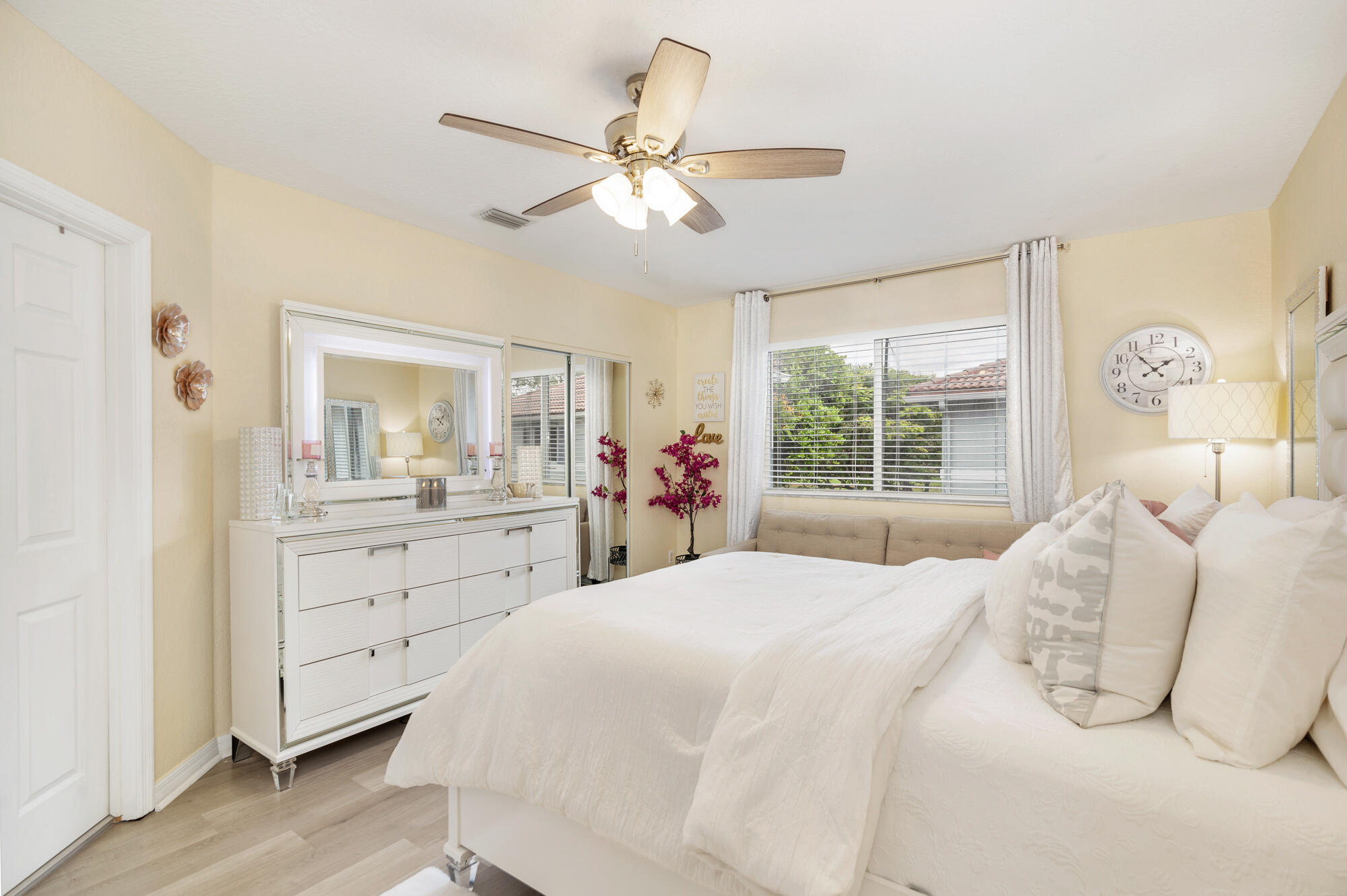 3725 Oleander Terrace Riviera Beach, FL 33404 - Photo 9 of 22 Primary2