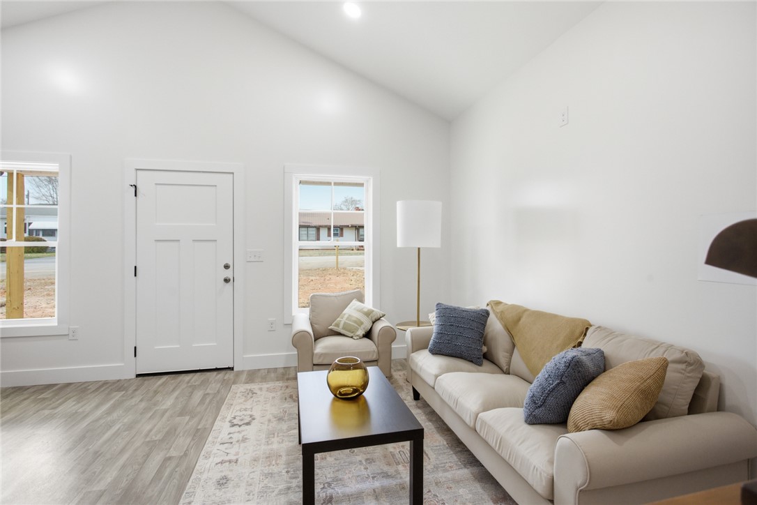 119 Riley Street Westminster, SC 29693 - Photo 6 of 44