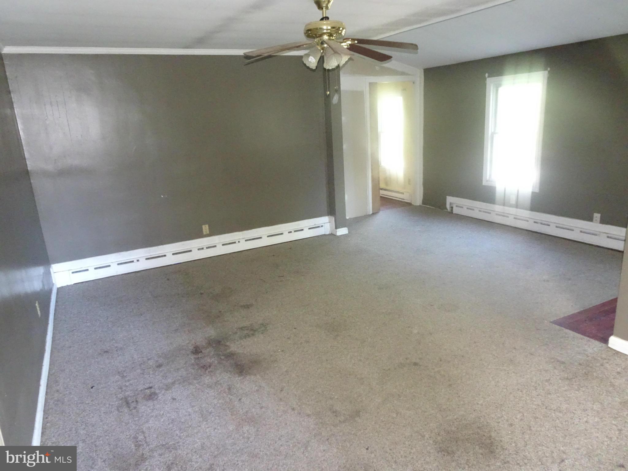 5100 Babylon Road Taneytown, MD 21787 - Photo 5 of 8 Living Room