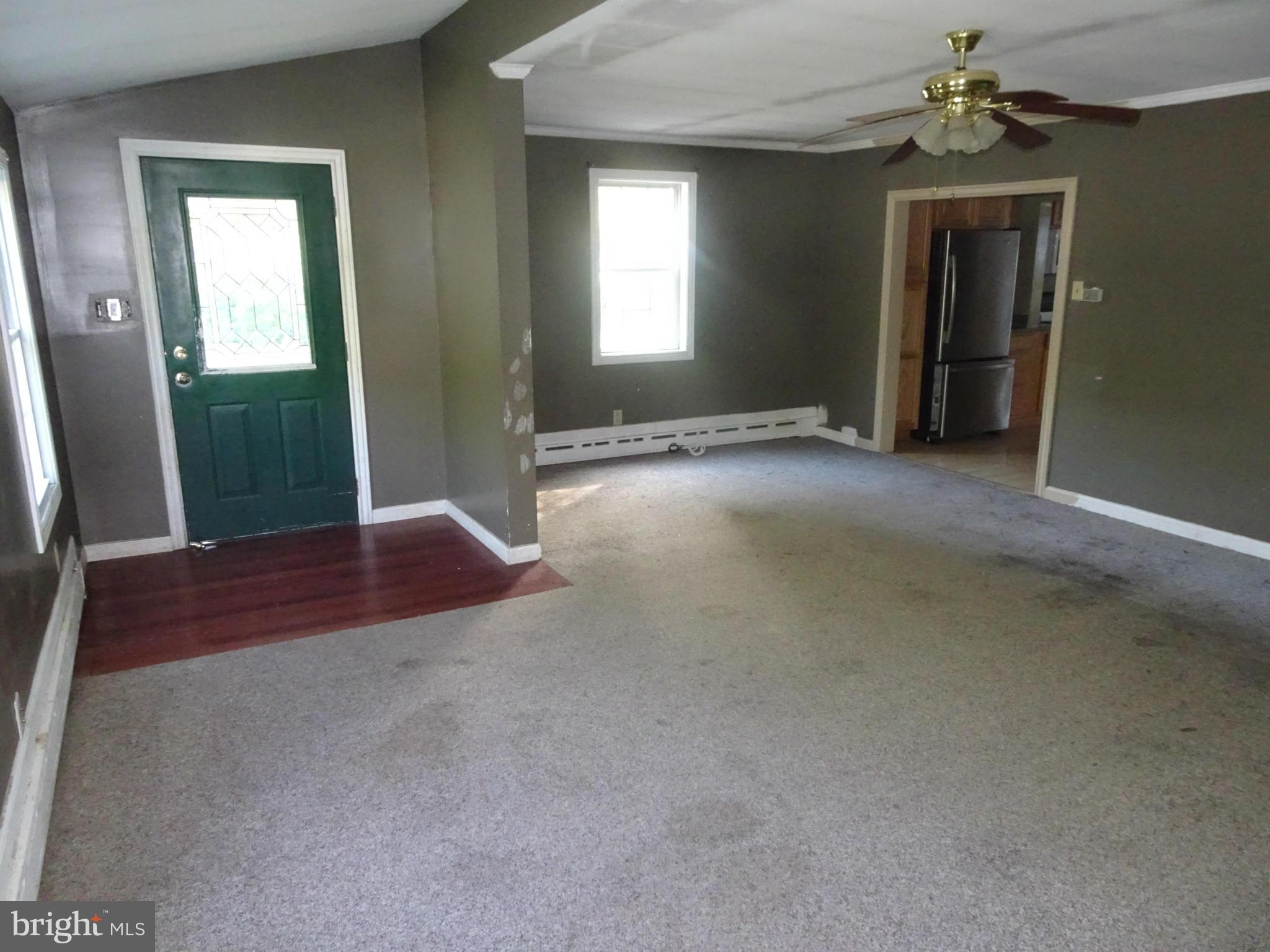 5100 Babylon Road Taneytown, MD 21787 - Photo 6 of 8 Living Room