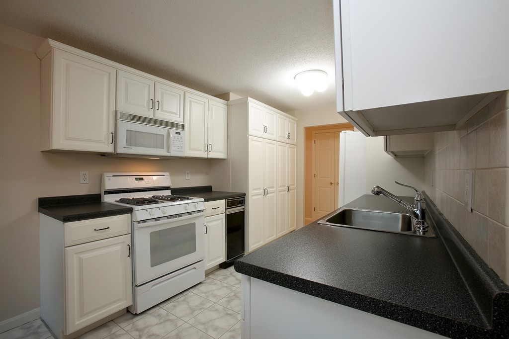 255 North Road, Unit 177 Chelmsford, MA 01824 - Photo 3 of 23 Gallery Image 3