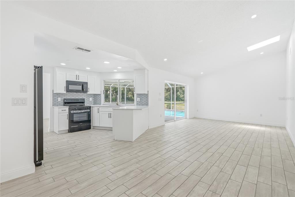 2462 Stephanie Drive Spring Hill, FL 34608 - Photo 10 of 43