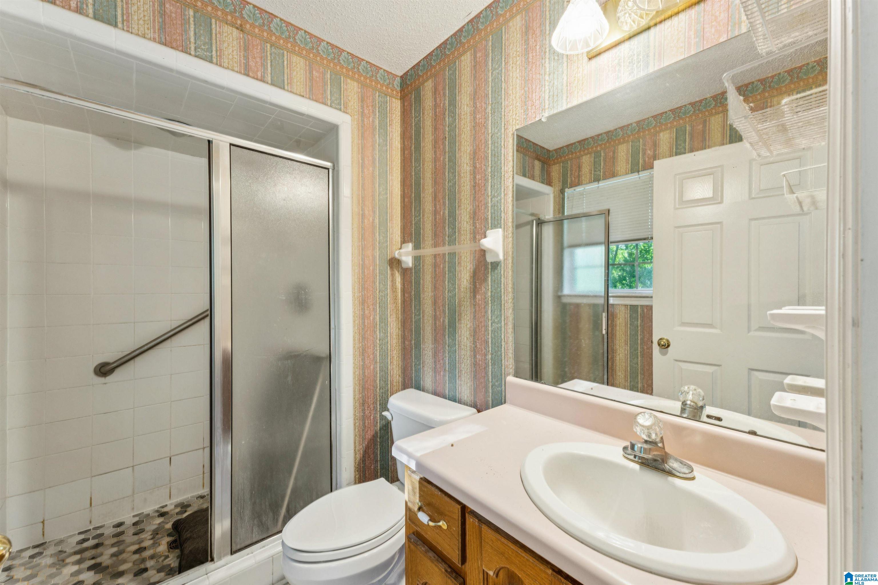 717 Hilltop Road Warrior, AL 35180 - Photo 12 of 33