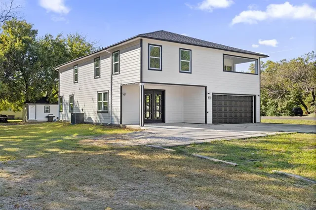 $325,000 | 111 2nd Street, Pecan Gap, TX 75469