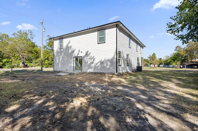 $325,000 | 111 2nd Street, Pecan Gap, TX 75469