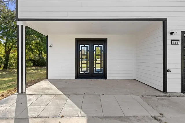 $325,000 | 111 2nd Street, Pecan Gap, TX 75469