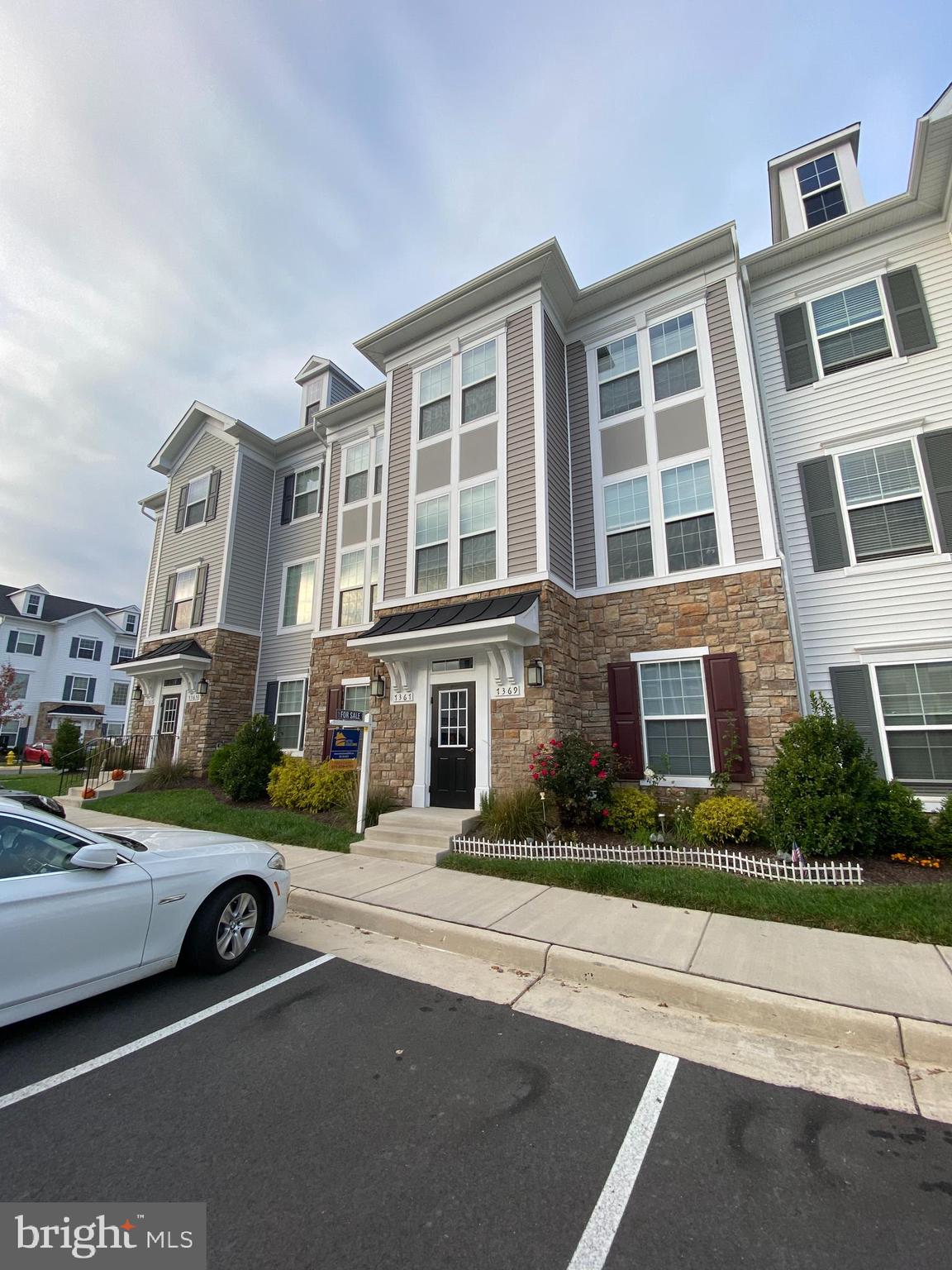 7367 Riding Meadow Way Manassas, VA 20111 - Photo 3 of 42