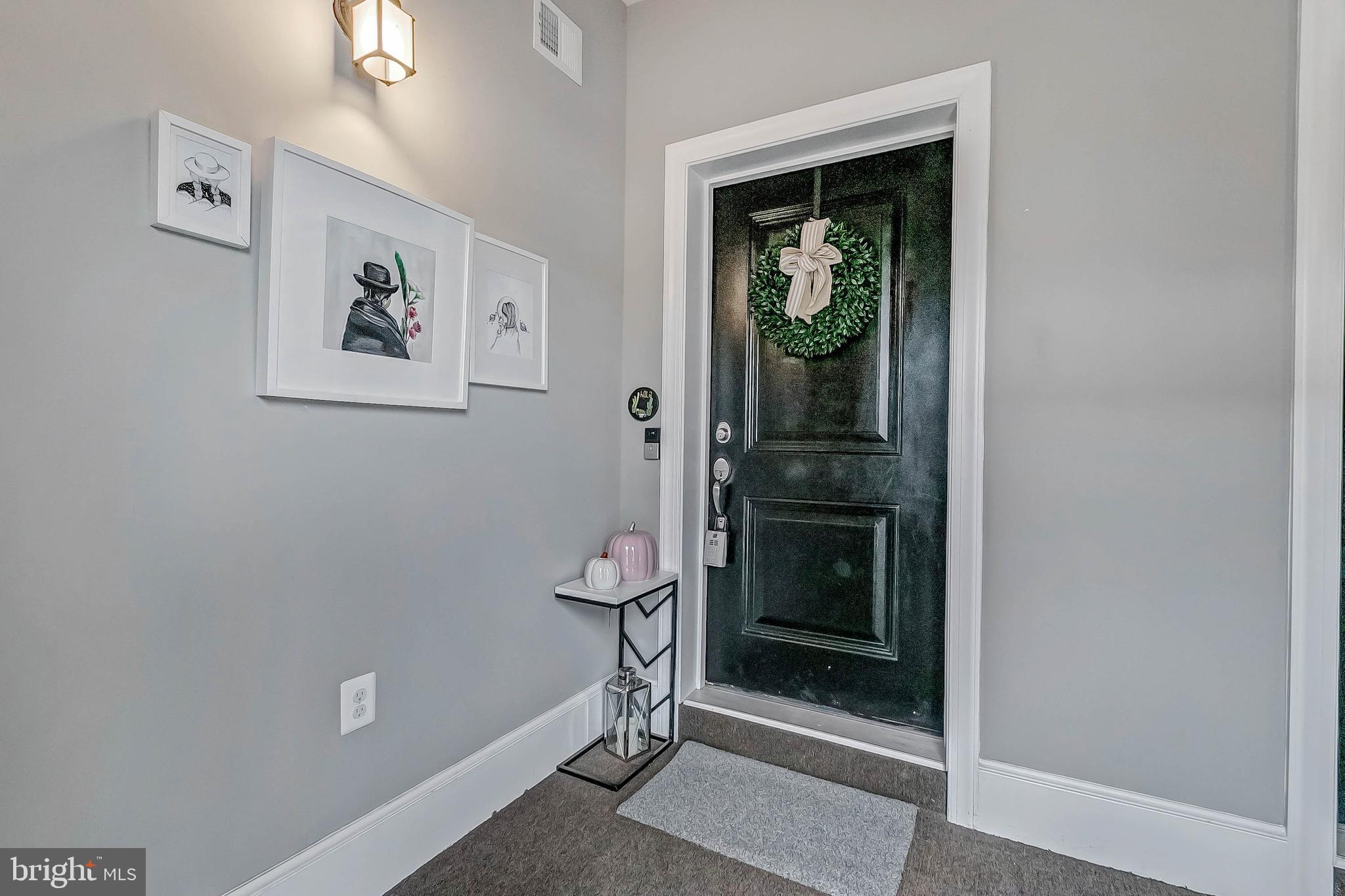 7367 Riding Meadow Way Manassas, VA 20111 - Photo 4 of 42
