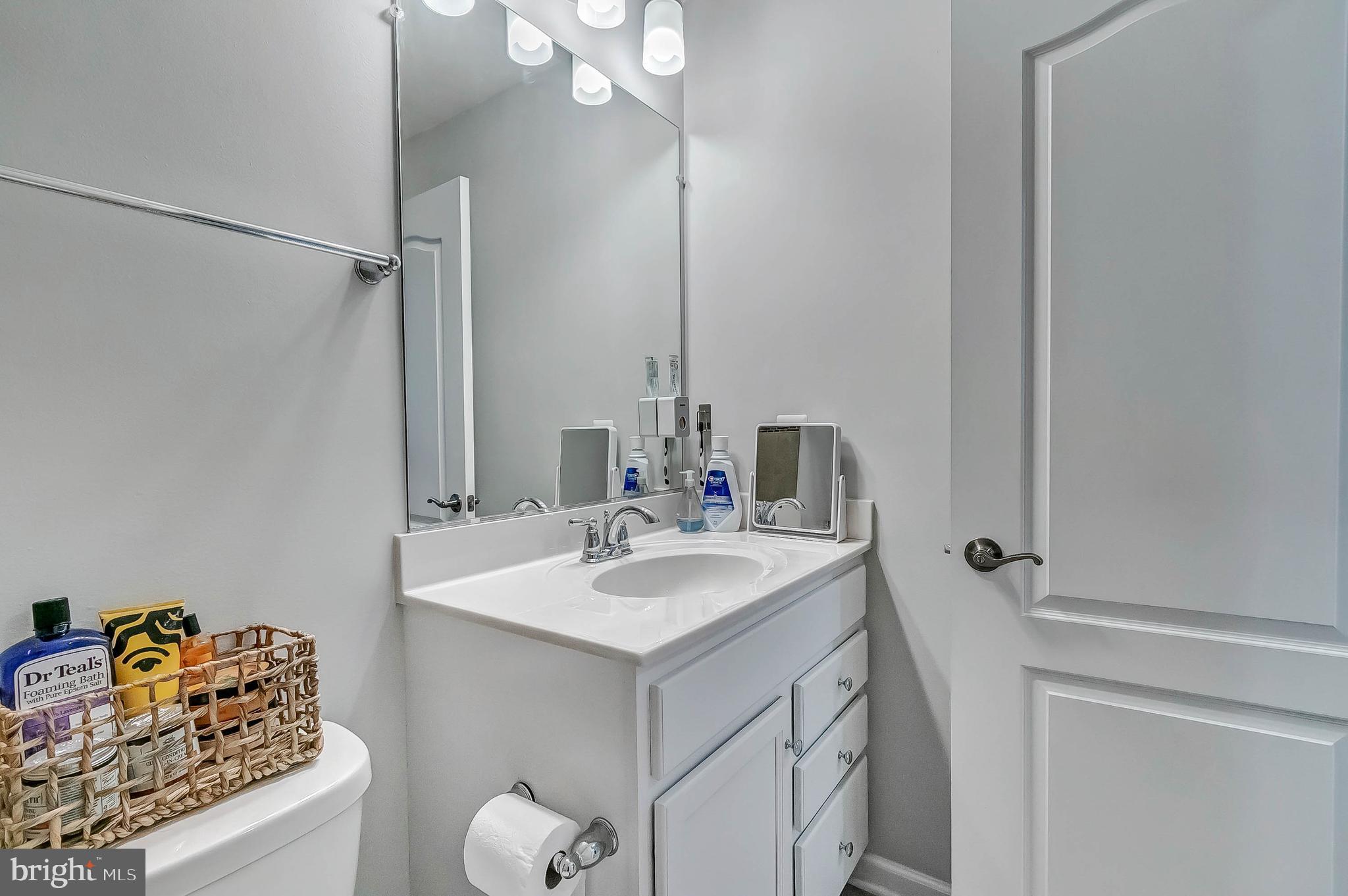 7367 Riding Meadow Way Manassas, VA 20111 - Photo 37 of 42