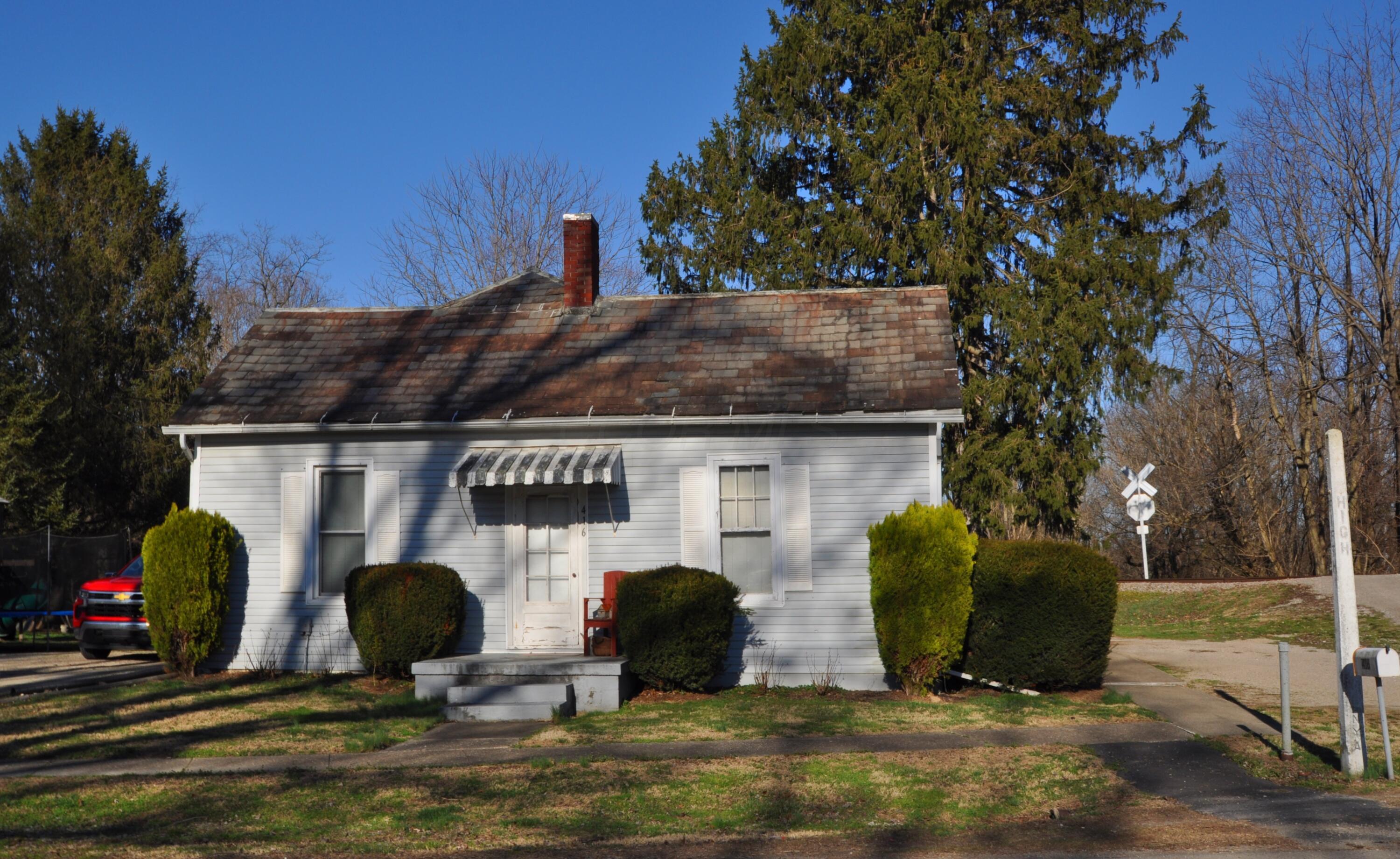 416 High Street Dresden, OH 43821 - Photo 2 of 13 416 High Dresden 01a