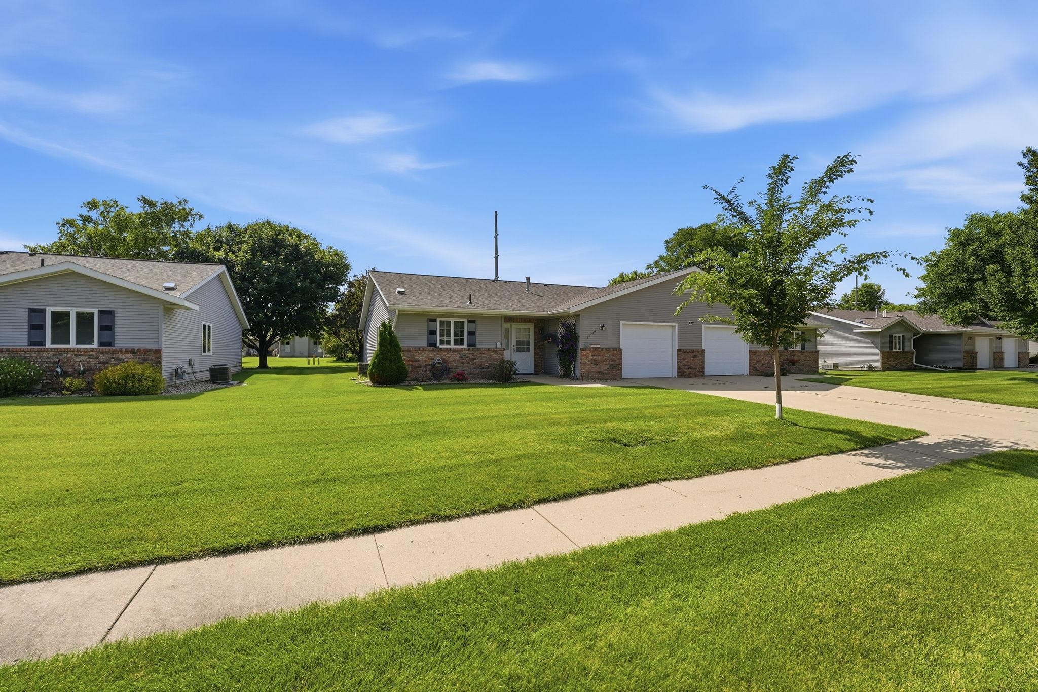 2706 9th Street Southwest Willmar, MN 56201 - Photo 1 of 36