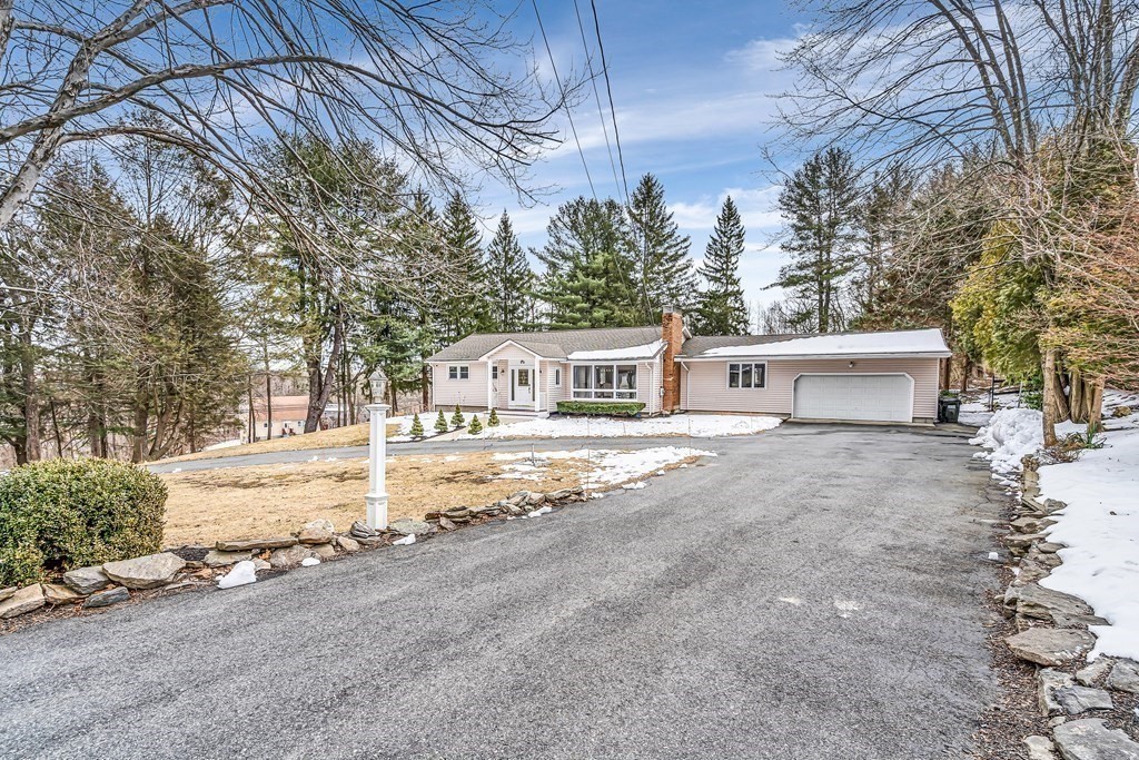 50 Colonial Road Sutton, MA 01590 - Photo 38 of 42
