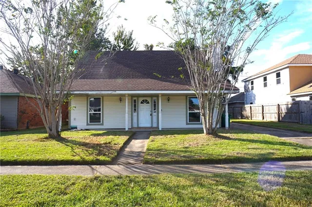 $115,000 | 2725 Cambridge Drive, Laplace, LA 70068