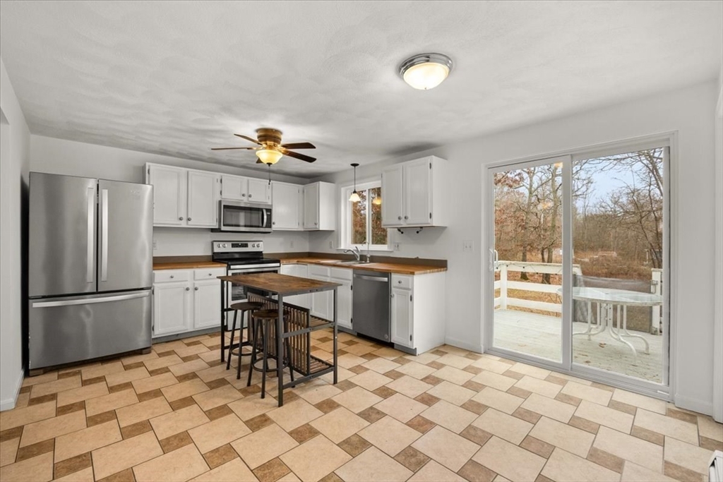 349 Anawan Street Rehoboth, MA 02769 - Photo 12 of 35