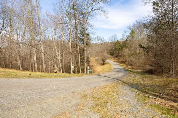 $495,000 | 279 Milewood Road, Millbrook, NY 12545