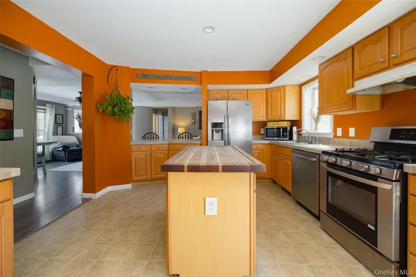 $495,000 | 279 Milewood Road, Millbrook, NY 12545