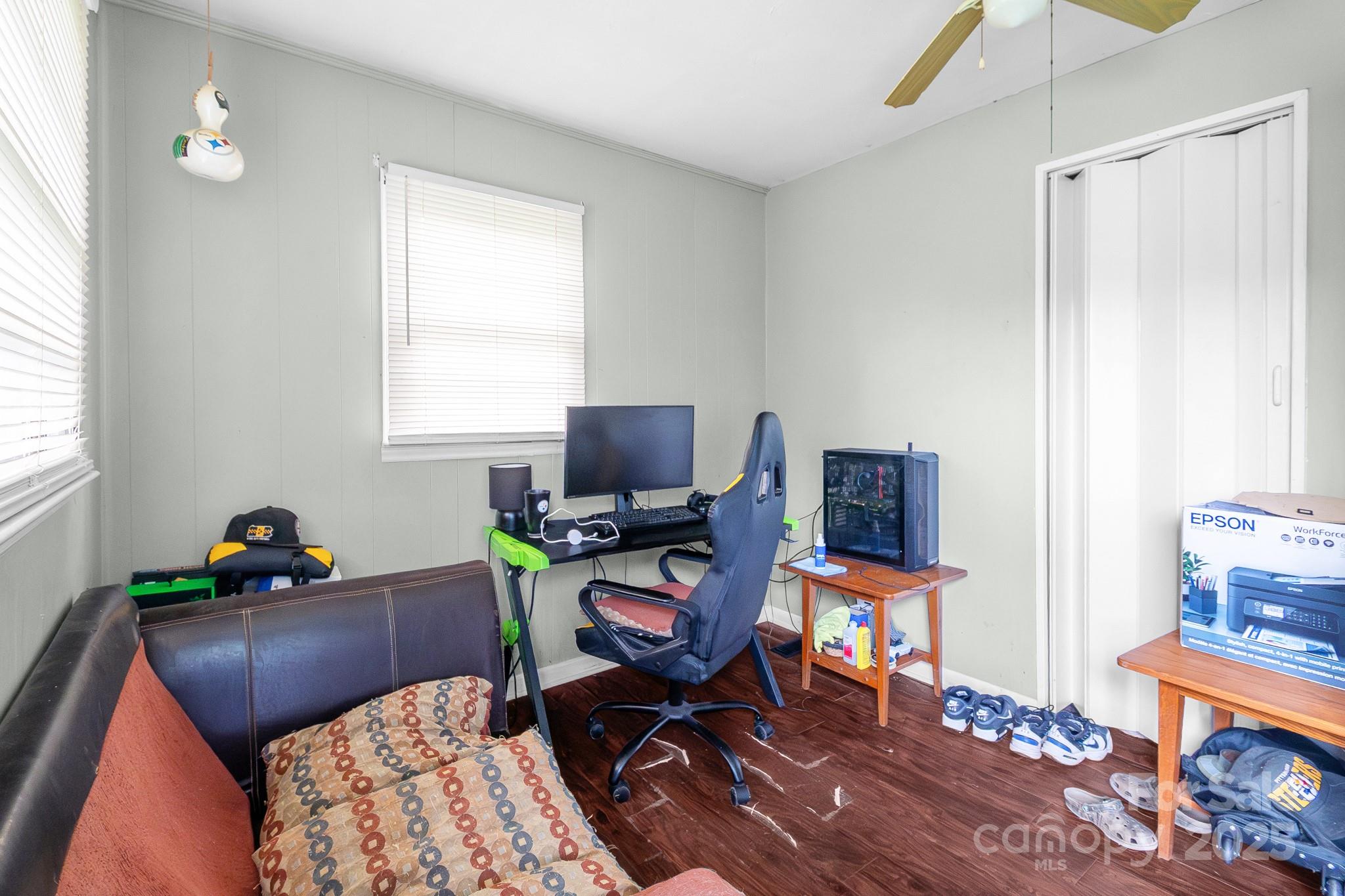 940 West End Road Chester, SC 29706 - Photo 13 of 16 a workspace with furniture and a window