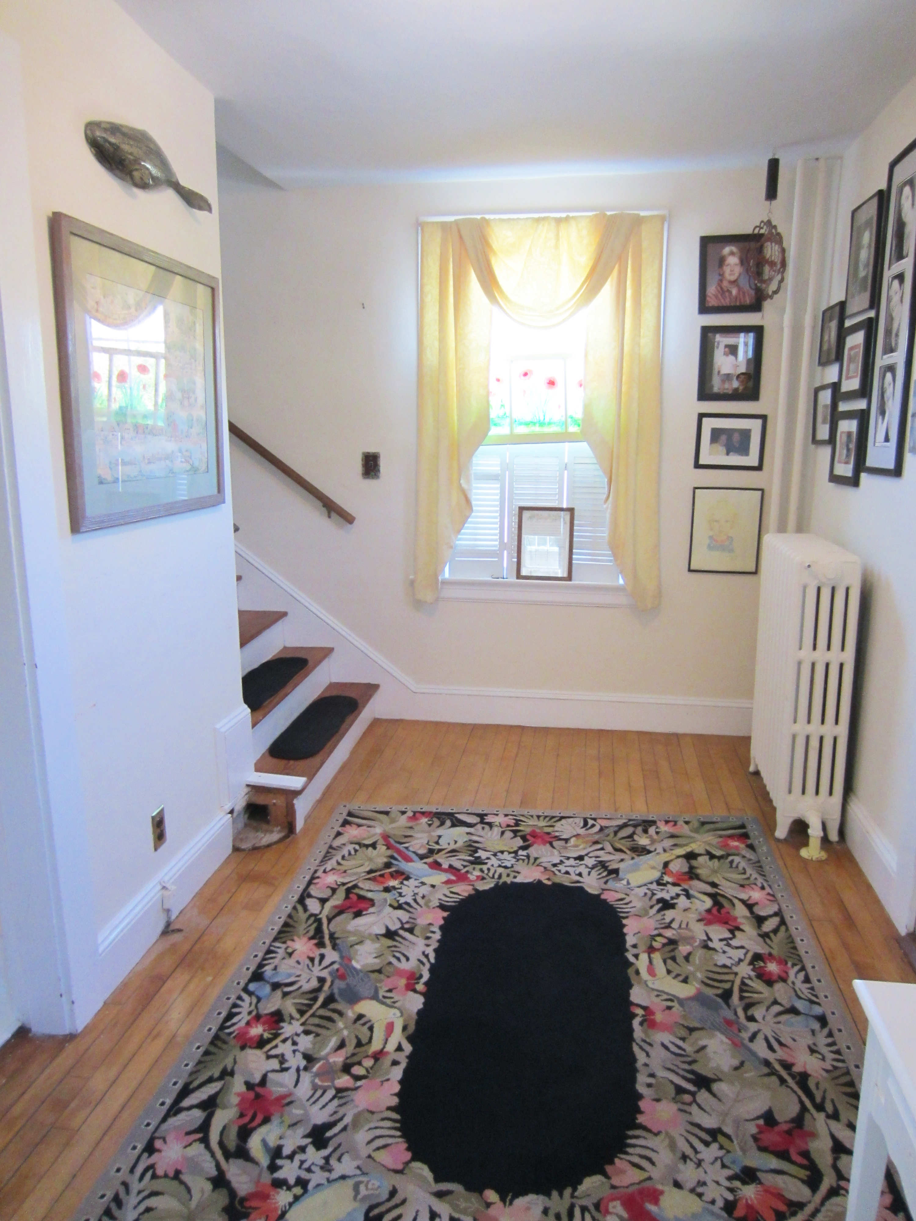 8 Derrymore Road Nantucket, MA 02554 - Photo 2 of 14 Entrance foyer