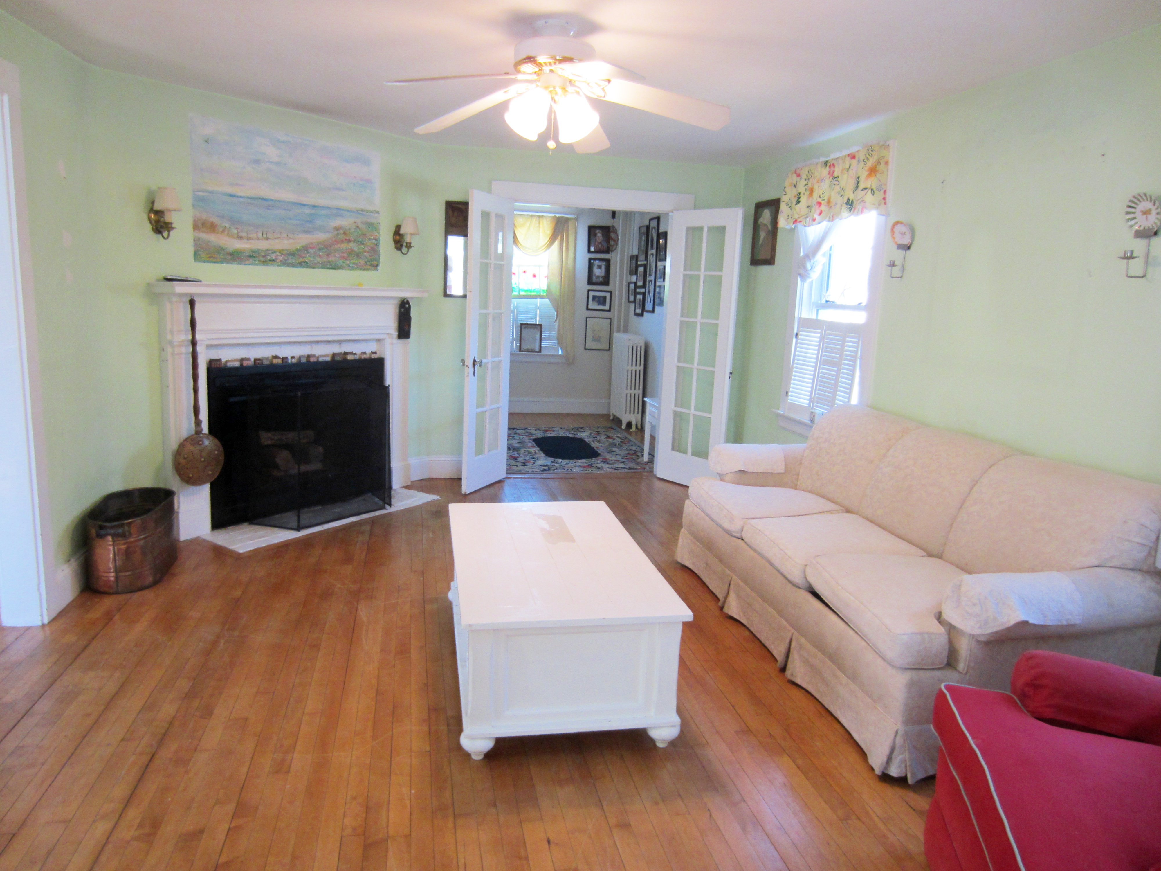 8 Derrymore Road Nantucket, MA 02554 - Photo 7 of 14 Livingroom