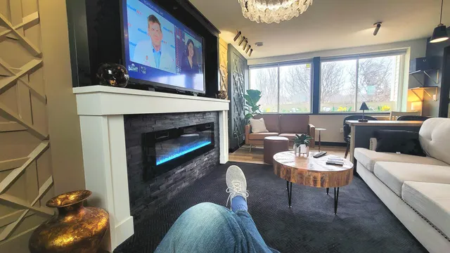 $414,900 | 6901 West Beatrice Court, Milwaukee, WI 53223