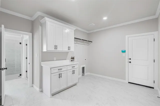 $579,888 | 2172 Middlewood Circle, Granbury, TX 76049