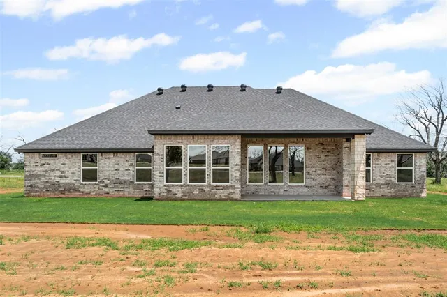 $579,888 | 2172 Middlewood Circle, Granbury, TX 76049