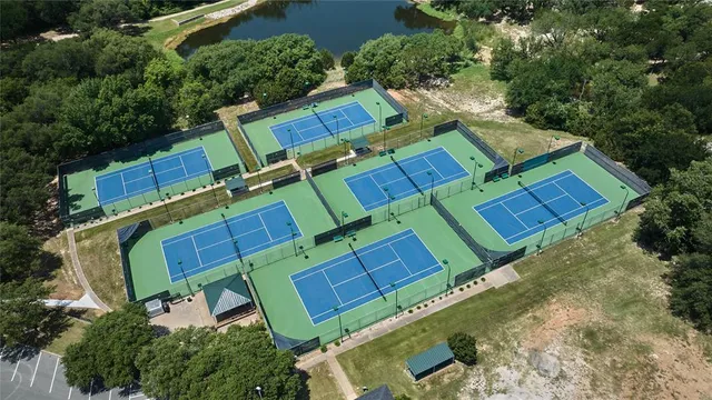 $579,888 | 2172 Middlewood Circle, Granbury, TX 76049