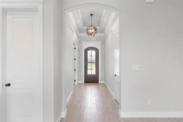 $579,888 | 2172 Middlewood Circle, Granbury, TX 76049