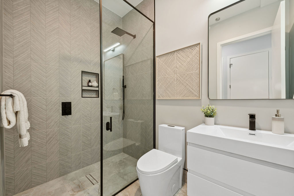 2024 West Irving Park Road, Unit 203 Chicago, IL 60618 - Photo 11 of 16